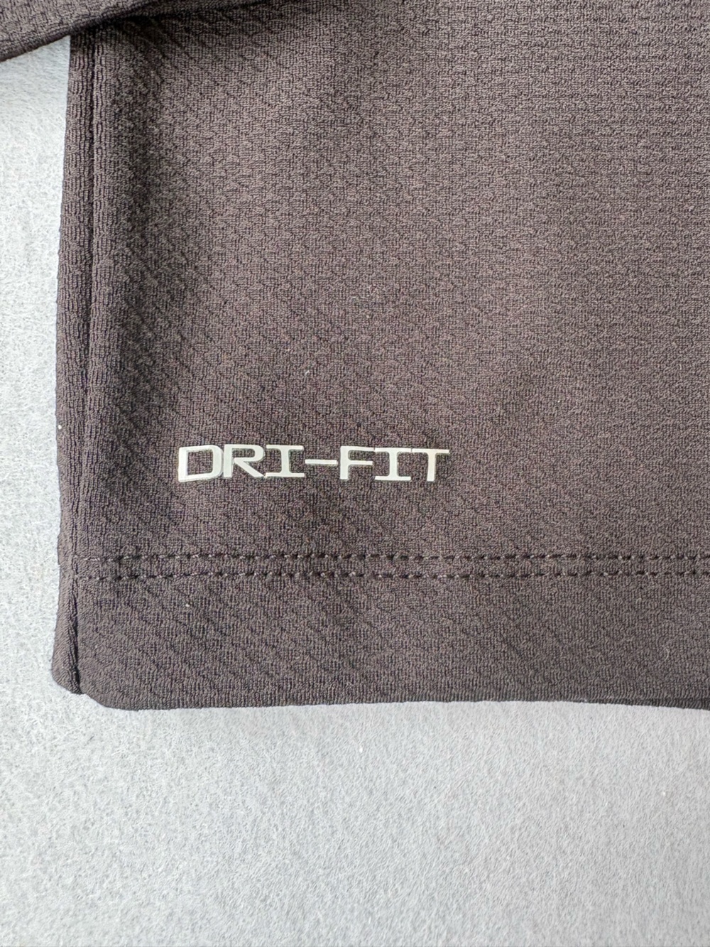 Nike Boys "Just Do It" Textured Dri-FIT Long Sleeve T-shirt Sz 7 - Picture 4 of 7